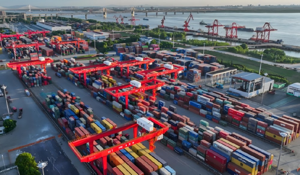 哈西安碼頭轉運15萬噸，工業絲路外貿平臺助力企業出海