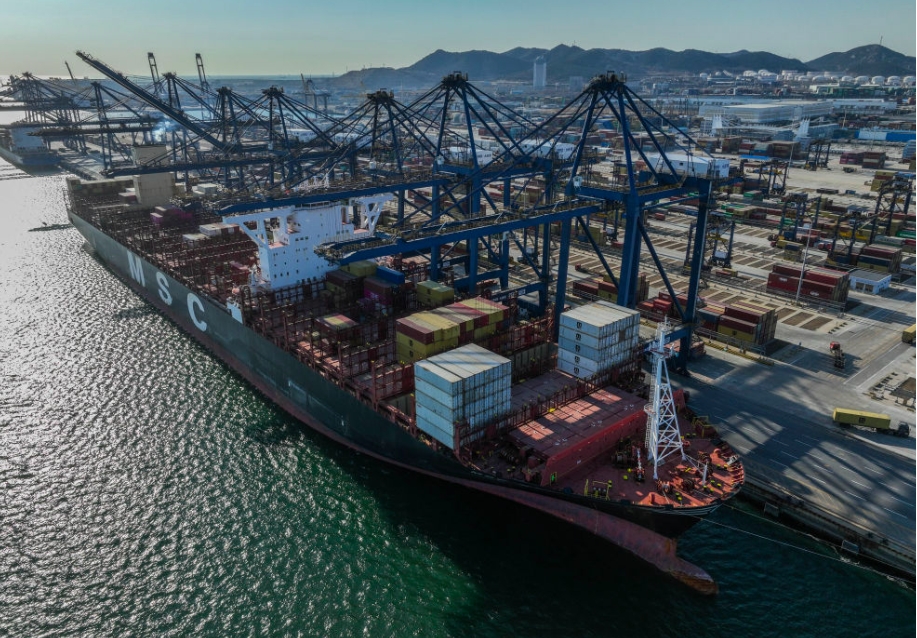 東北最大外貿(mào)集裝箱碼頭：工業(yè)產(chǎn)品出口的“黃金樞紐”