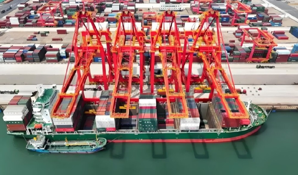 港口吞吐穩居世界第一名，工業絲路鋪就企業出海路