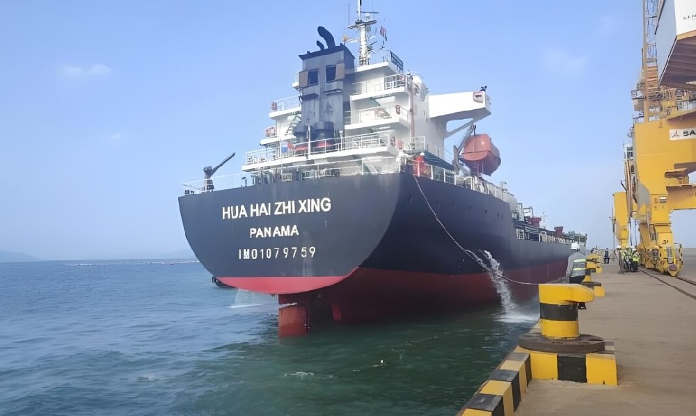 上海港至貢布港班輪首航啟幕，工業絲路助力貿易出口乘風破浪