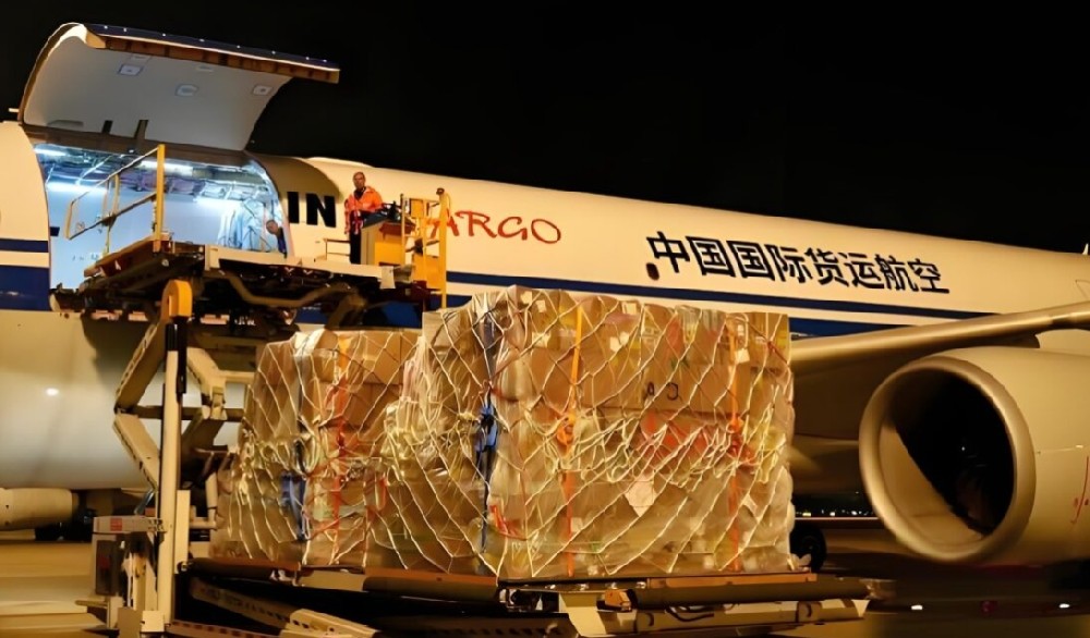 工業絲路：成都中東全貨機航線首飛，開辟外貿增長新賽道